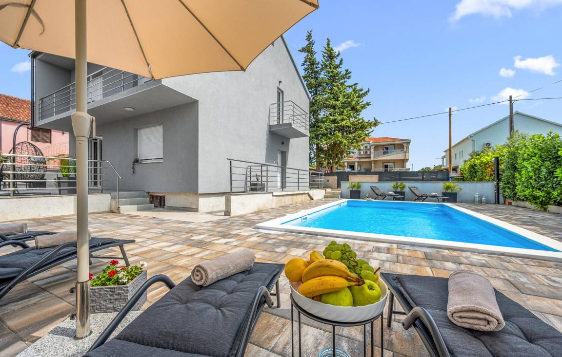 120 M² House ∙ 4 Bedrooms ∙ 8 Guests - Biograd na Moru