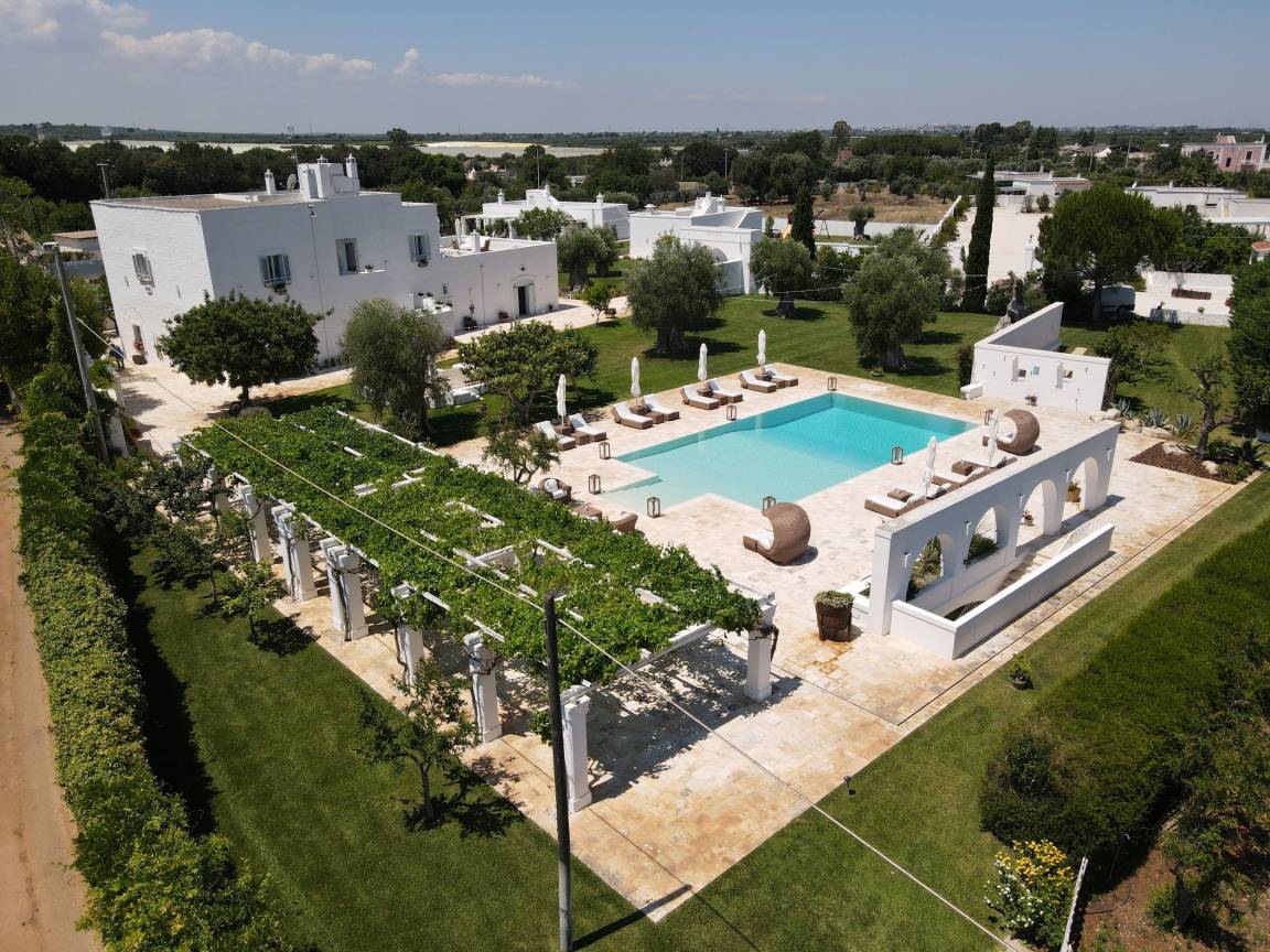 1170 M² Apartamento ∙ 5 Habitaciones ∙ 16 Huéspedes - Polignano a Mare