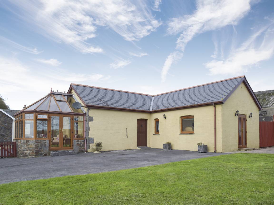 Cottage ∙ 2 Bedrooms ∙ 4 Guests - Narberth