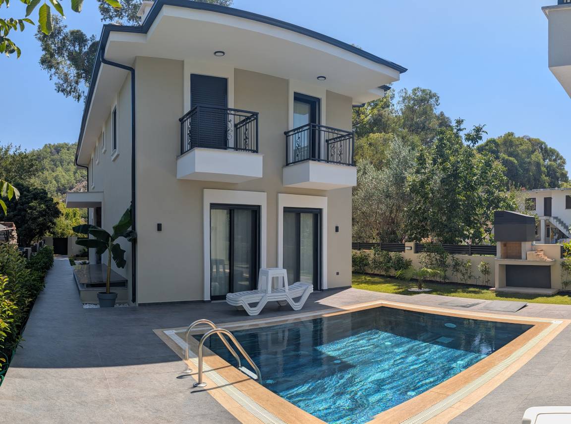 190 M² Villa ∙ 4 Bedrooms ∙ 8 Guests - Orhaniye