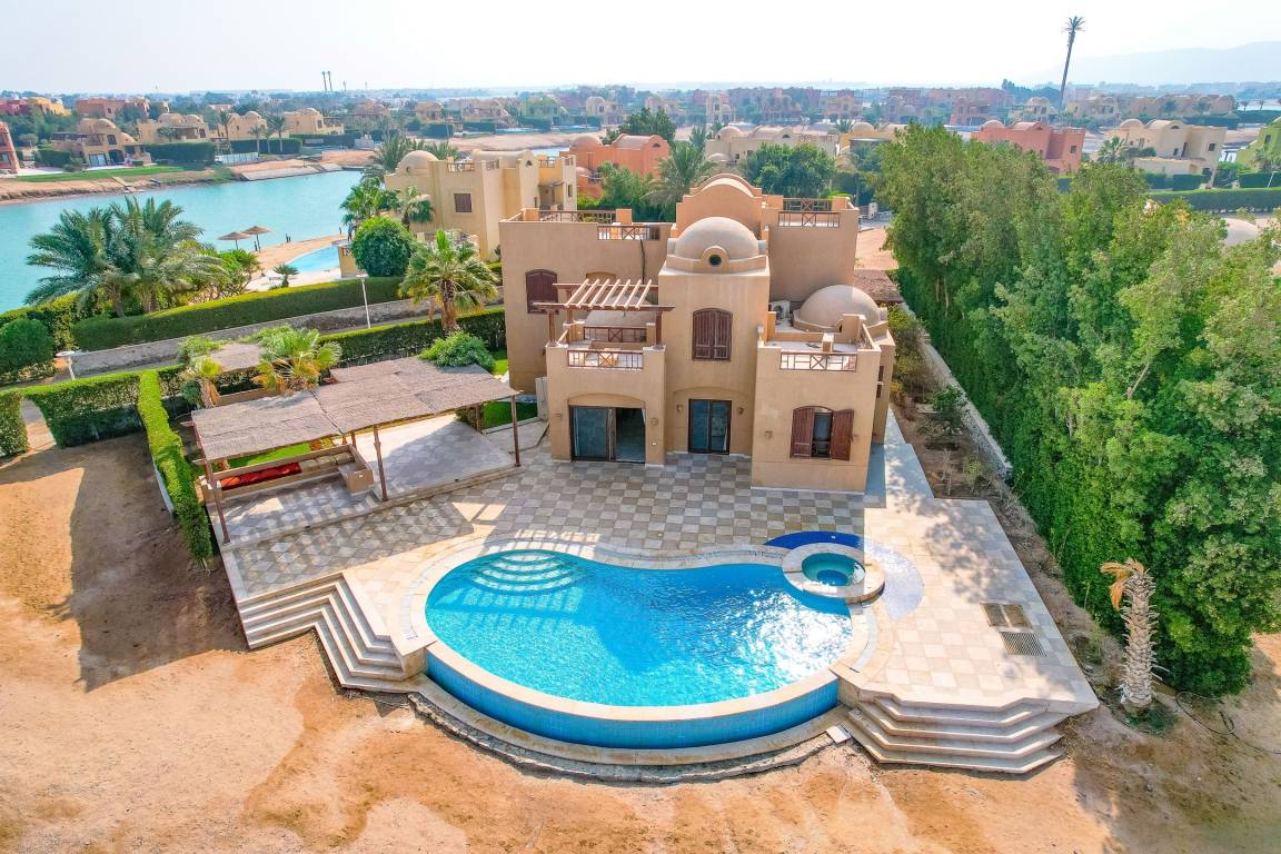 700 M² Villa ∙ 5 Bedrooms ∙ 11 Guests - Hurghada