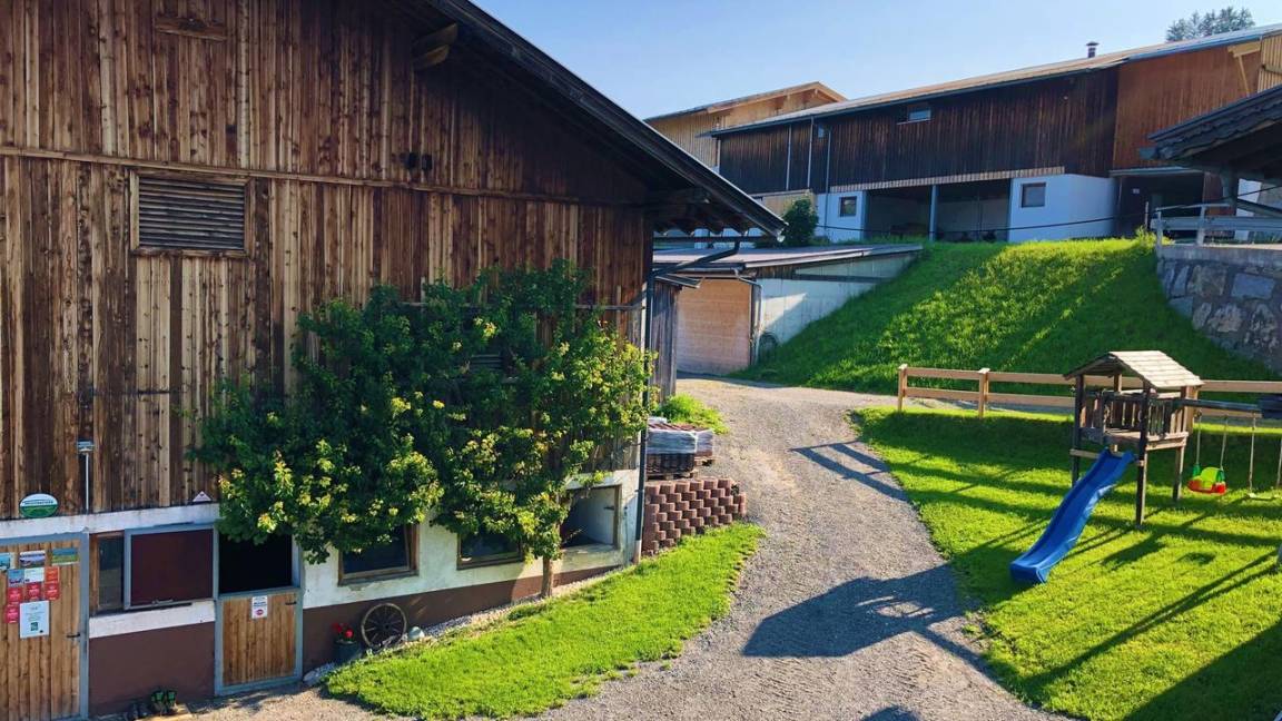 70 M² Ferienwohnung ∙ 2 Schlafzimmer ∙ 5 Gäste - Schwaz