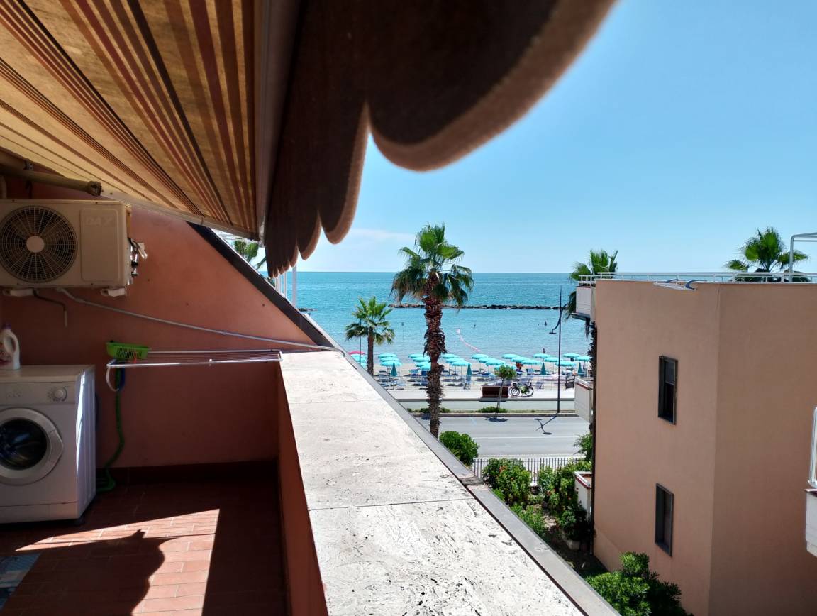 40 M² Appartamento Vacanza ∙ 2 Camere Da Letto ∙ 5 Ospiti - Martinsicuro
