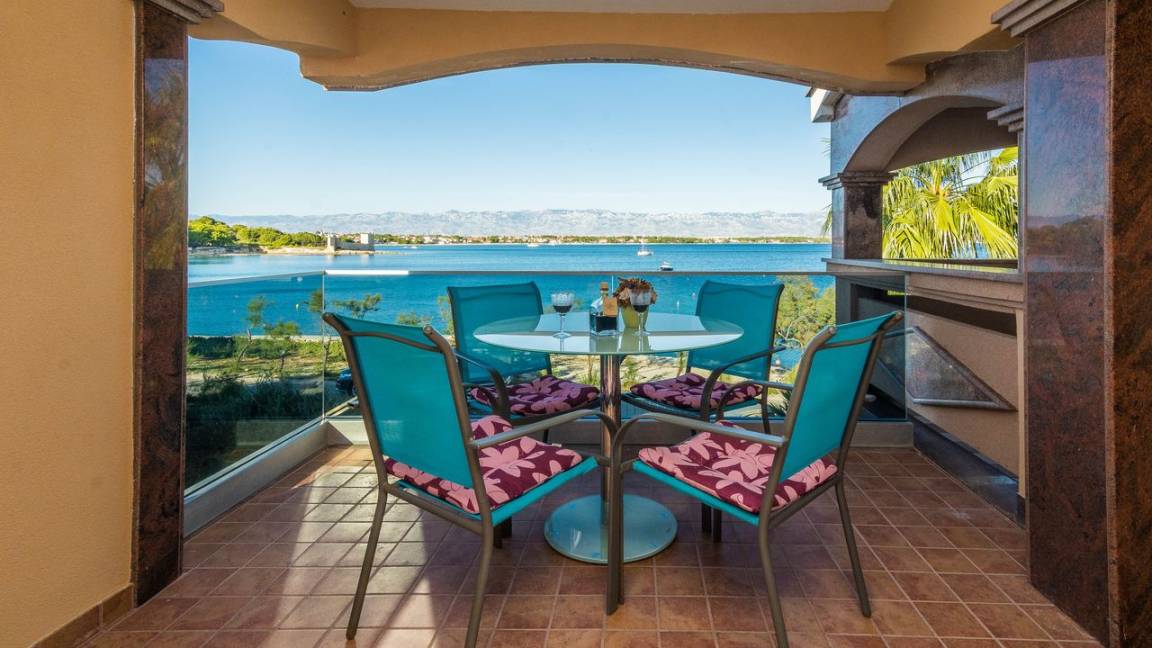 70 M² Apartamento ∙ 2 Habitaciones ∙ 6 Huéspedes - Vir