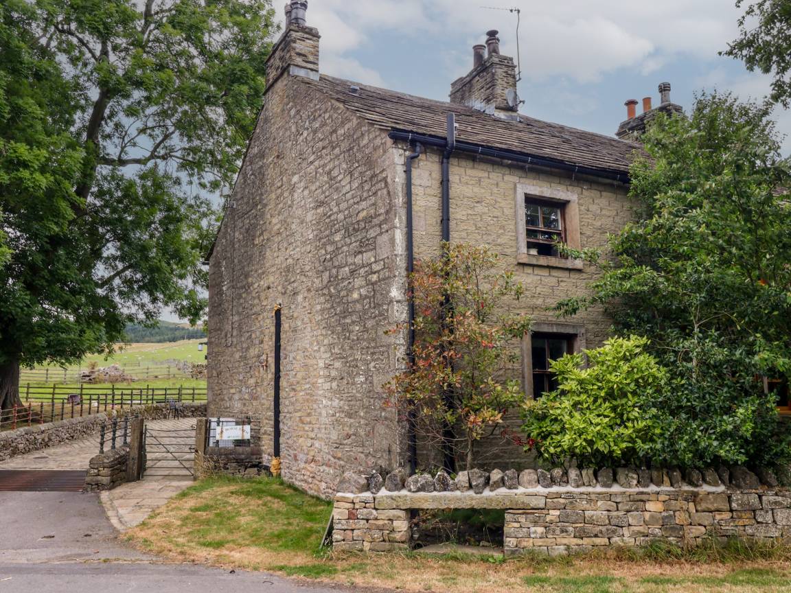 Cottage ∙ 2 Bedrooms ∙ 4 Guests - Burnsall