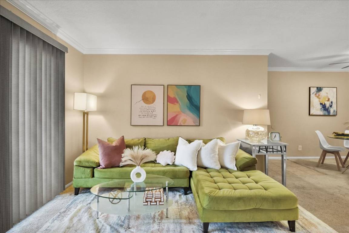 76 M² Apartamento ∙ 2 Habitaciones ∙ 4 Huéspedes - Ontario, CA