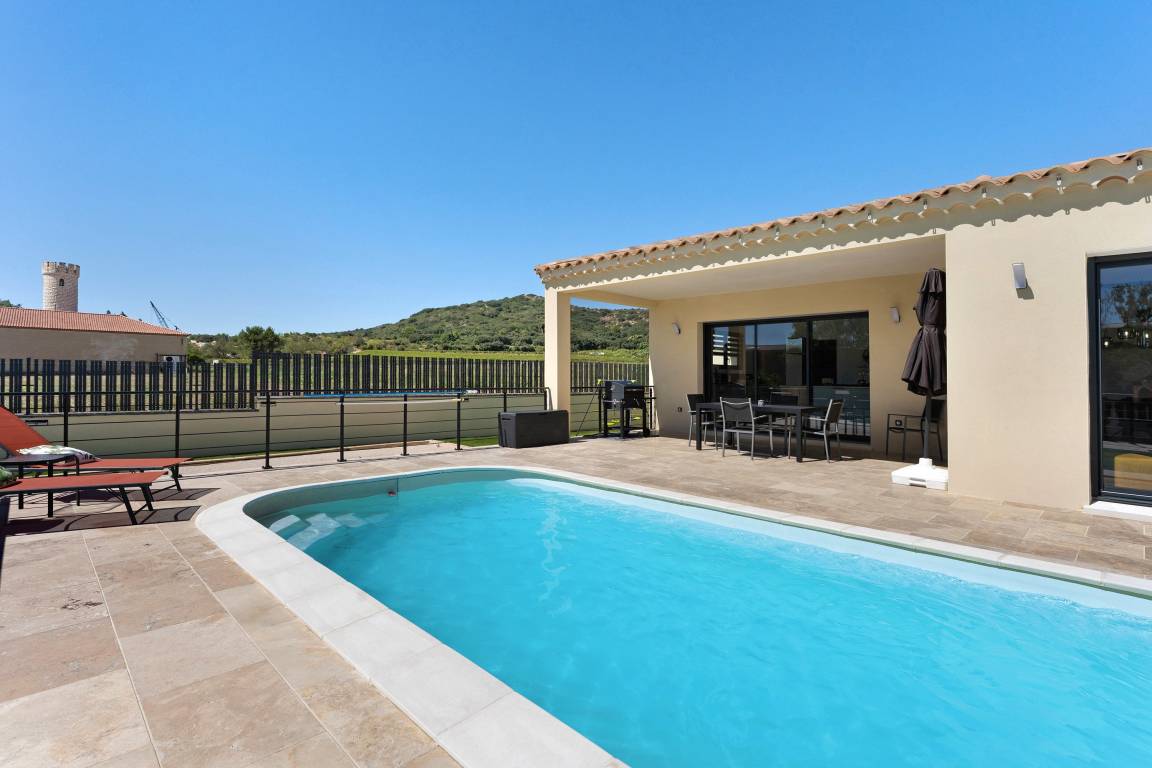 135 M² House ∙ 3 Bedrooms ∙ 9 Guests - Avignon