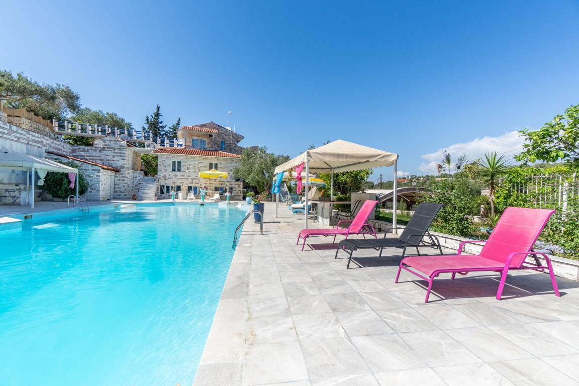 80 M² Appartement ∙ 1 Chambre ∙ 2 Personnes - Paxos