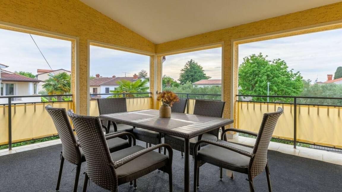 150 M² Ferienhaus ∙ 2 Schlafzimmer ∙ 4 Gäste - Poreč