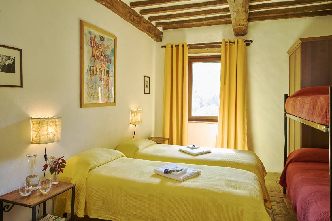 Habitación Compartida ∙ 4 Habitaciones ∙ 13 Huéspedes - Umbria