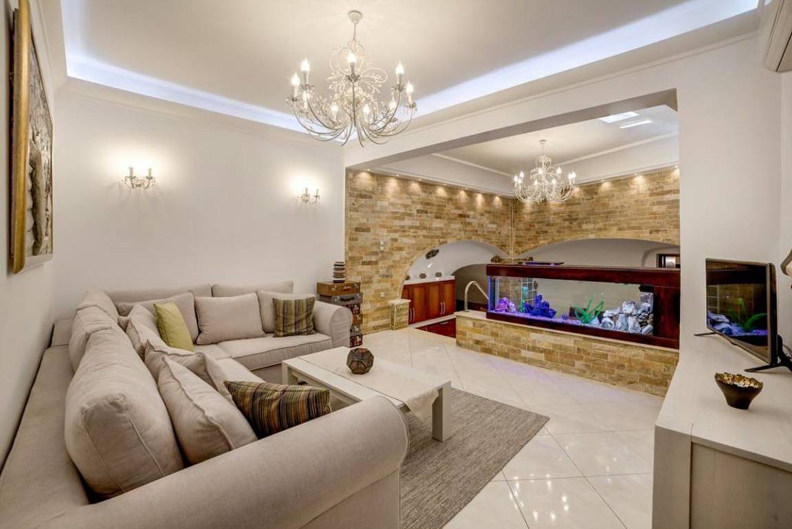100 M² Villa ∙ 2 Bedrooms ∙ 6 Guests - Santorini