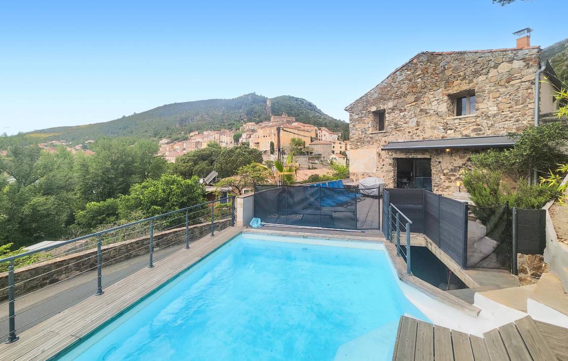 200 M² Maison De Vacances ∙ 5 Chambres ∙ 14 Personnes - Roquebrun