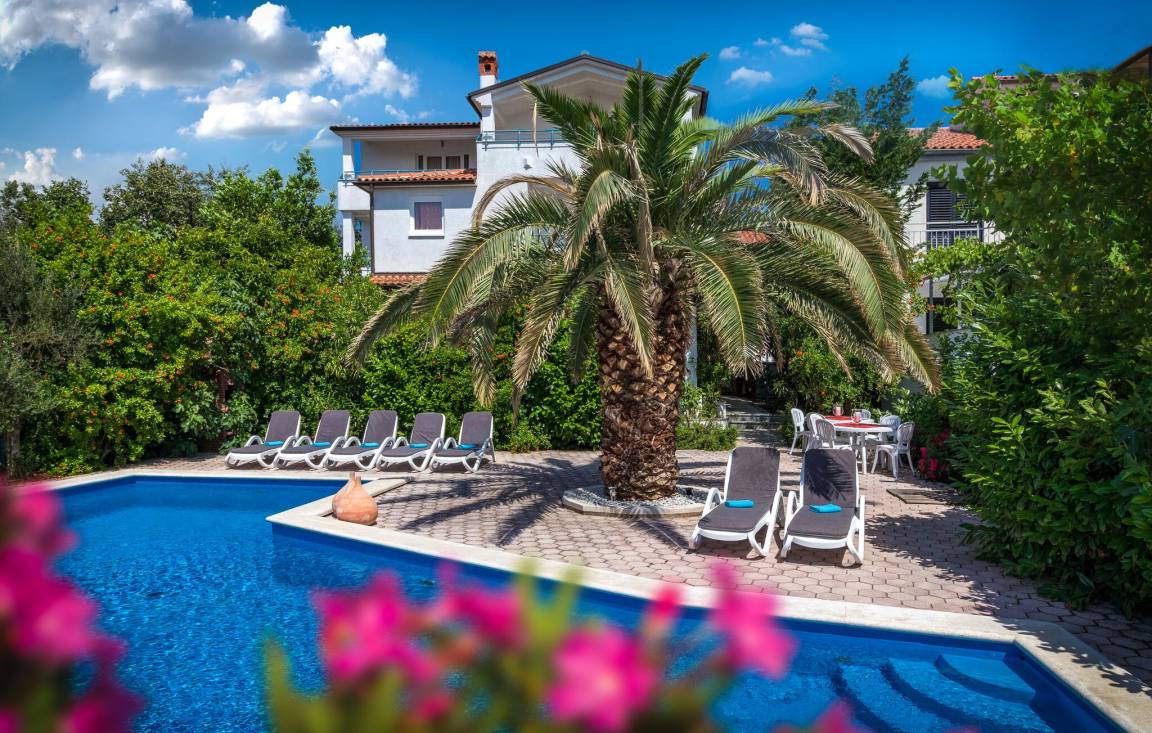 67 M² Ferienwohnung ∙ 2 Schlafzimmer ∙ 4 Gäste - Pješčana Uvala