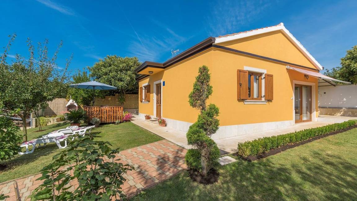 92 M² House ∙ 2 Bedrooms ∙ 4 Guests - Poreč