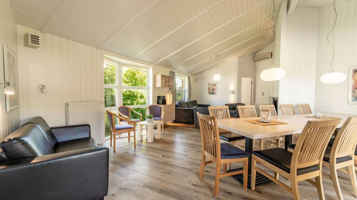 172 M² Ferienhaus ∙ 5 Schlafzimmer ∙ 10 Gäste - Lübeck