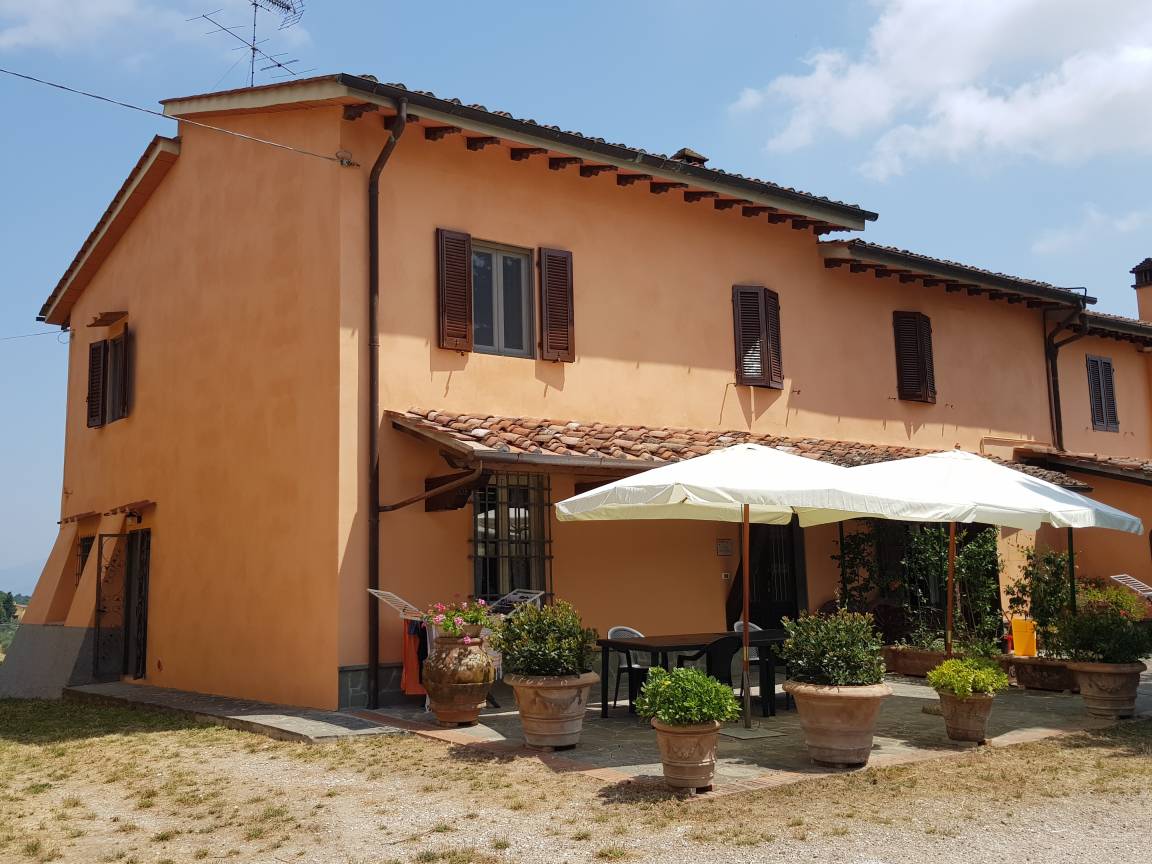 Casa ∙ 4 Habitaciones ∙ 8 Huéspedes - Prato