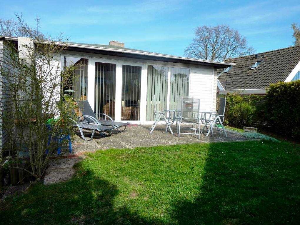 65 m² Ferienhaus ∙ 2 Schlafzimmer ∙ 4 Gäste – Bild 1