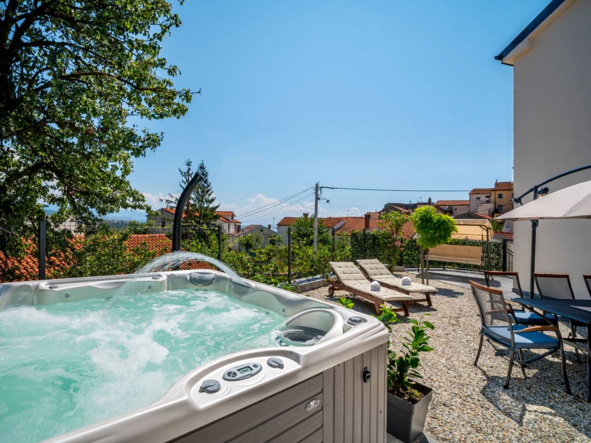 145 M² Ferienhaus ∙ 3 Schlafzimmer ∙ 6 Gäste - Rijeka