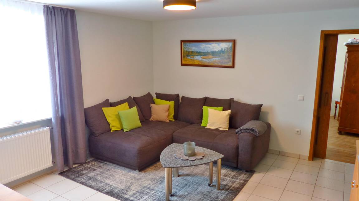 70 M² Ferienwohnung ∙ 2 Schlafzimmer ∙ 6 Gäste - Monreal