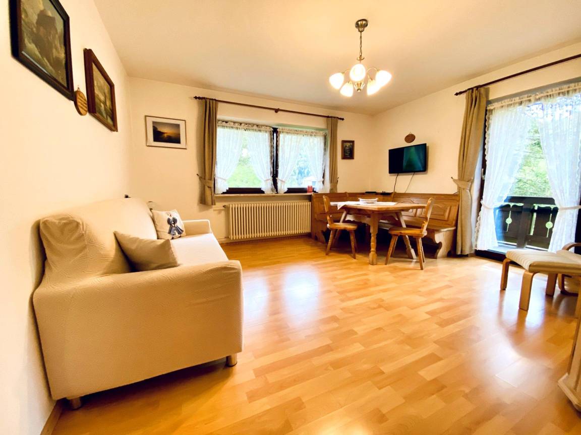 35 M² Ferienwohnung ∙ 1 Schlafzimmer ∙ 2 Gäste - Schneizlreuth