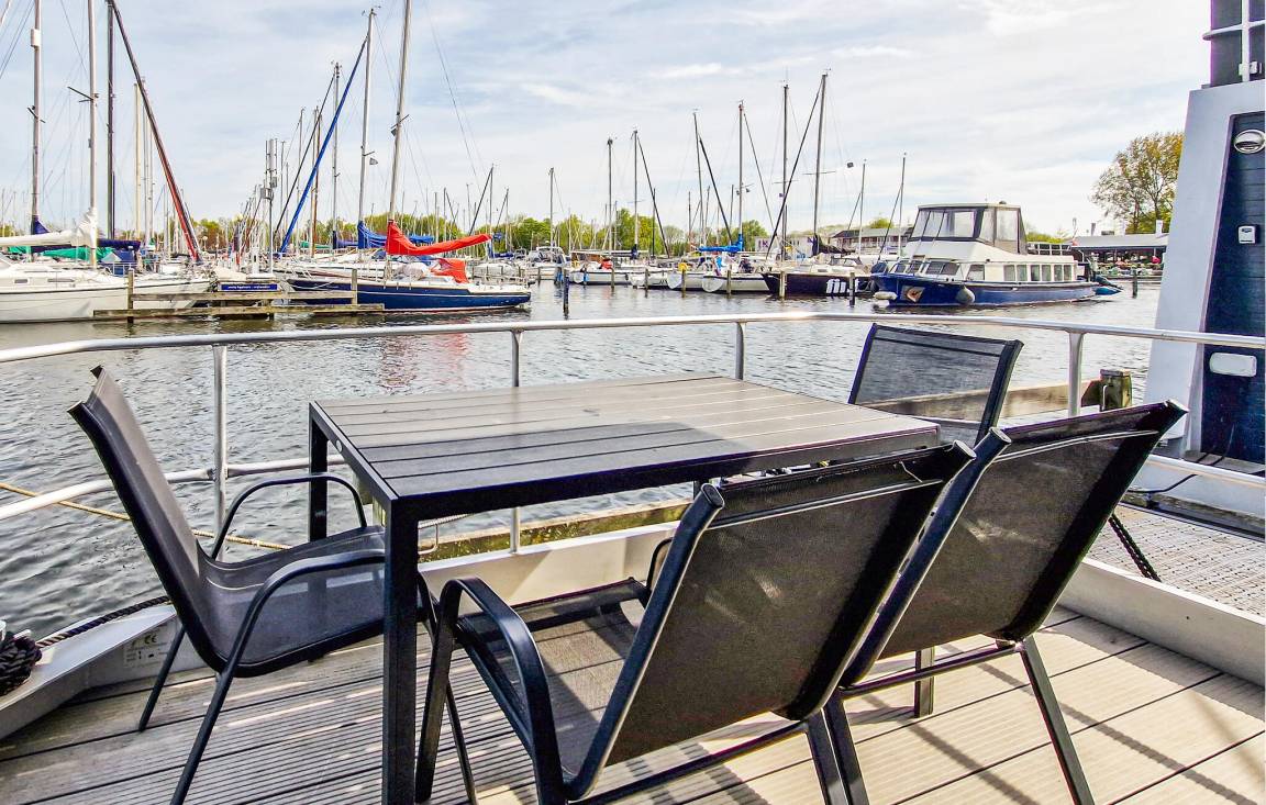 28 M² Péniche ∙ 2 Chambres ∙ 4 Personnes - Huizen
