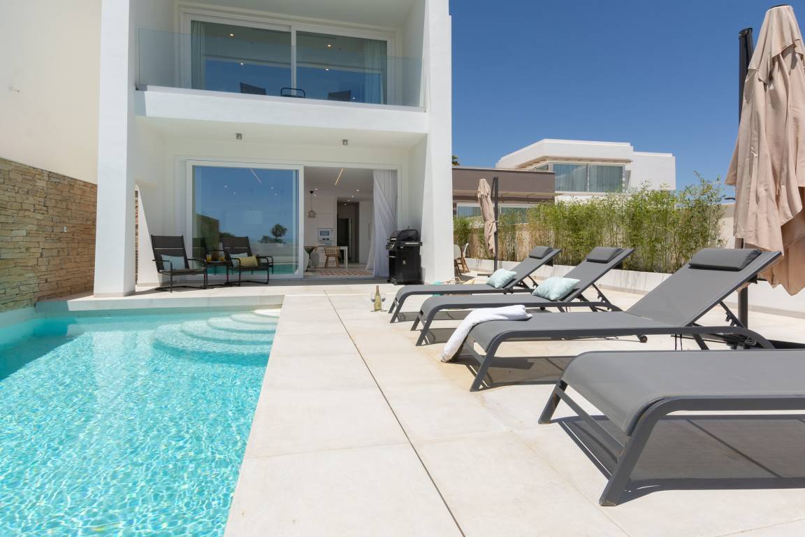 375 M² Villa ∙ 3 Bedrooms ∙ 6 Guests - Sitio de Calahonda