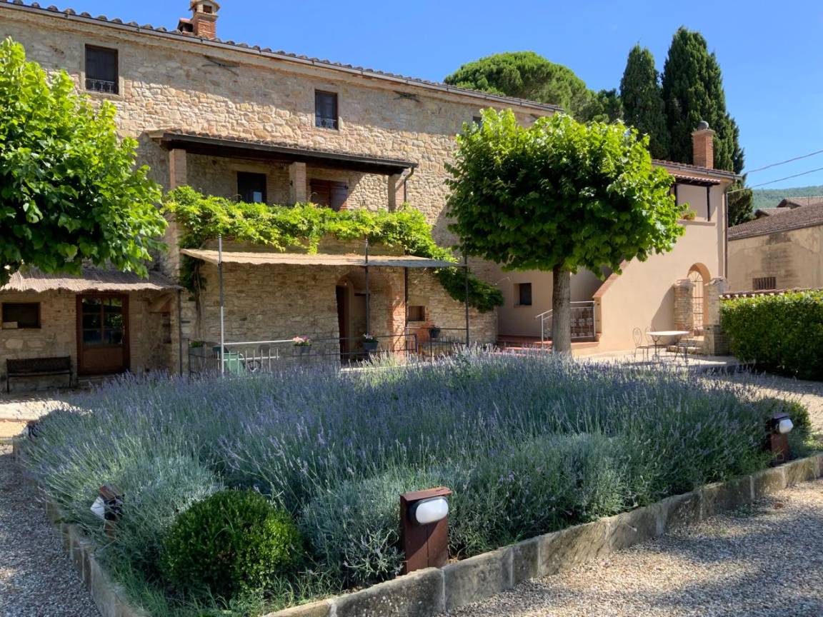 60 M² Appartamento Vacanza ∙ 2 Camere Da Letto ∙ 4 Ospiti - Passignano sul Trasimeno