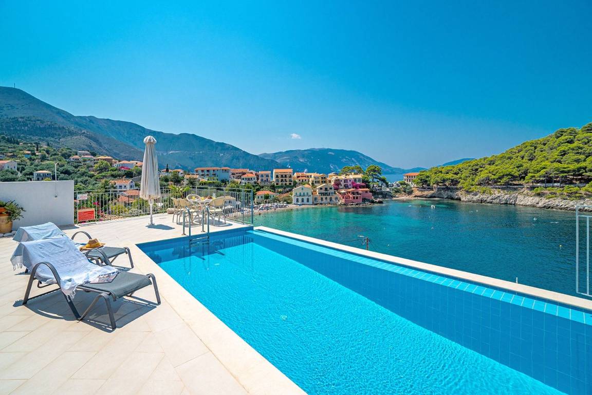 Villa ∙ 2 Bedrooms ∙ 4 Guests - Fiskardo