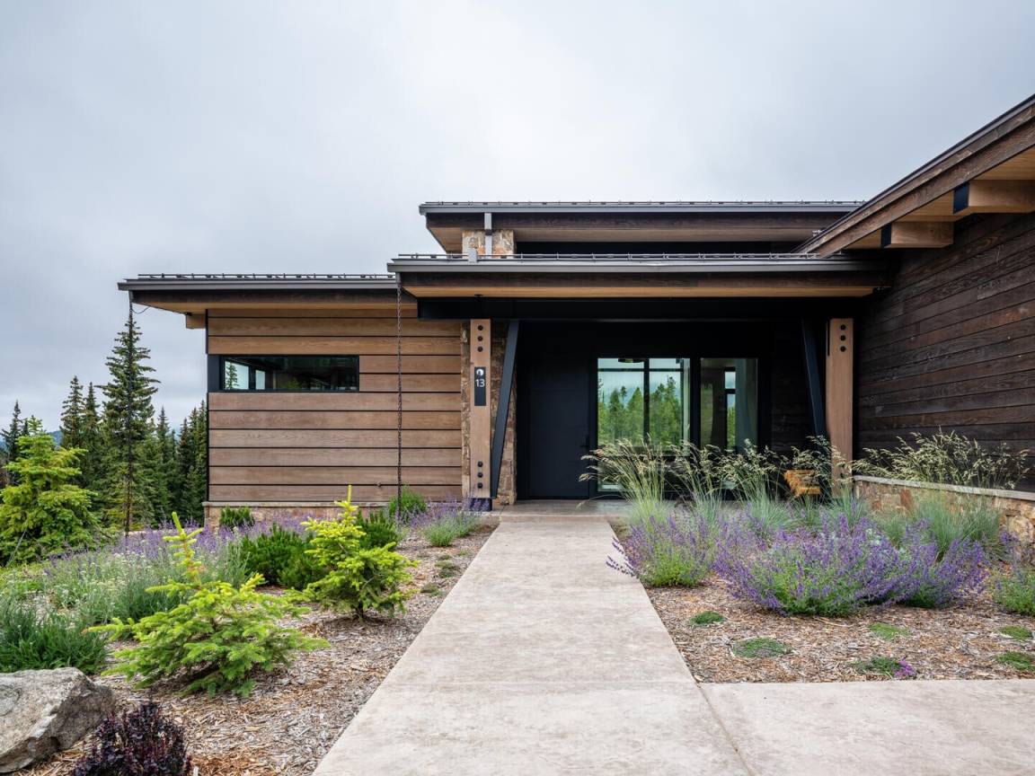 70 M² House ∙ 5 Bedrooms ∙ 12 Guests - Big Sky, MT