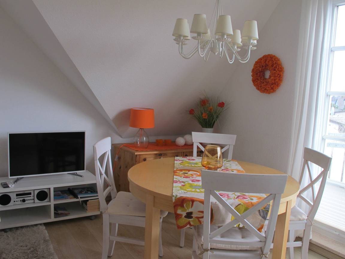 43 m² Ferienwohnung ∙ 1 Schlafzimmer ∙ 3 Gäste – Bild 3