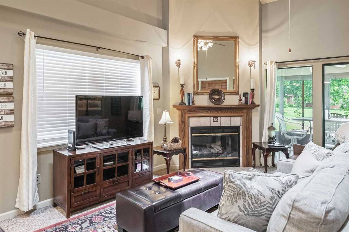 Condo ∙ 3 Bedrooms ∙ 10 Guests - Branson, MO