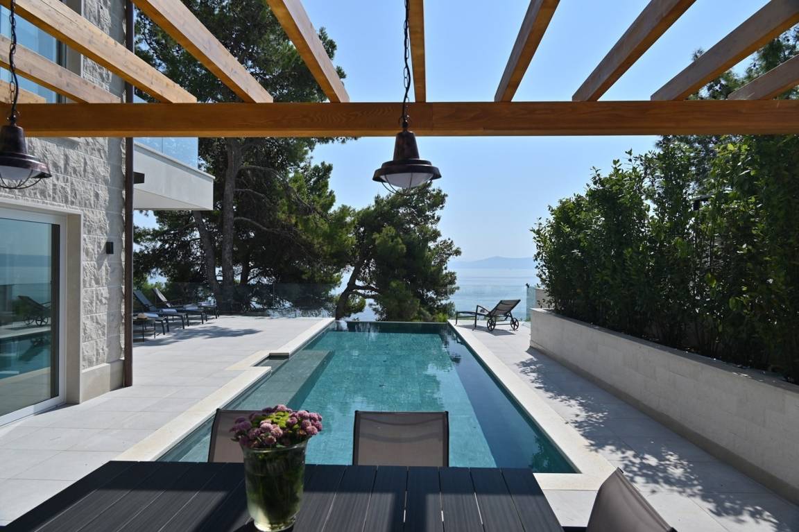 445 M² Villa ∙ 7 Bedrooms ∙ 14 Guests - Brela