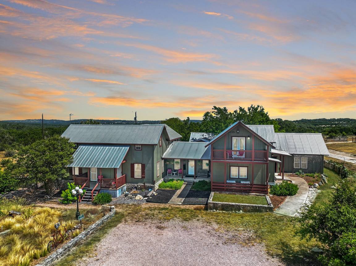 372 M² House ∙ 6 Bedrooms ∙ 12 Guests - Dripping Springs, TX