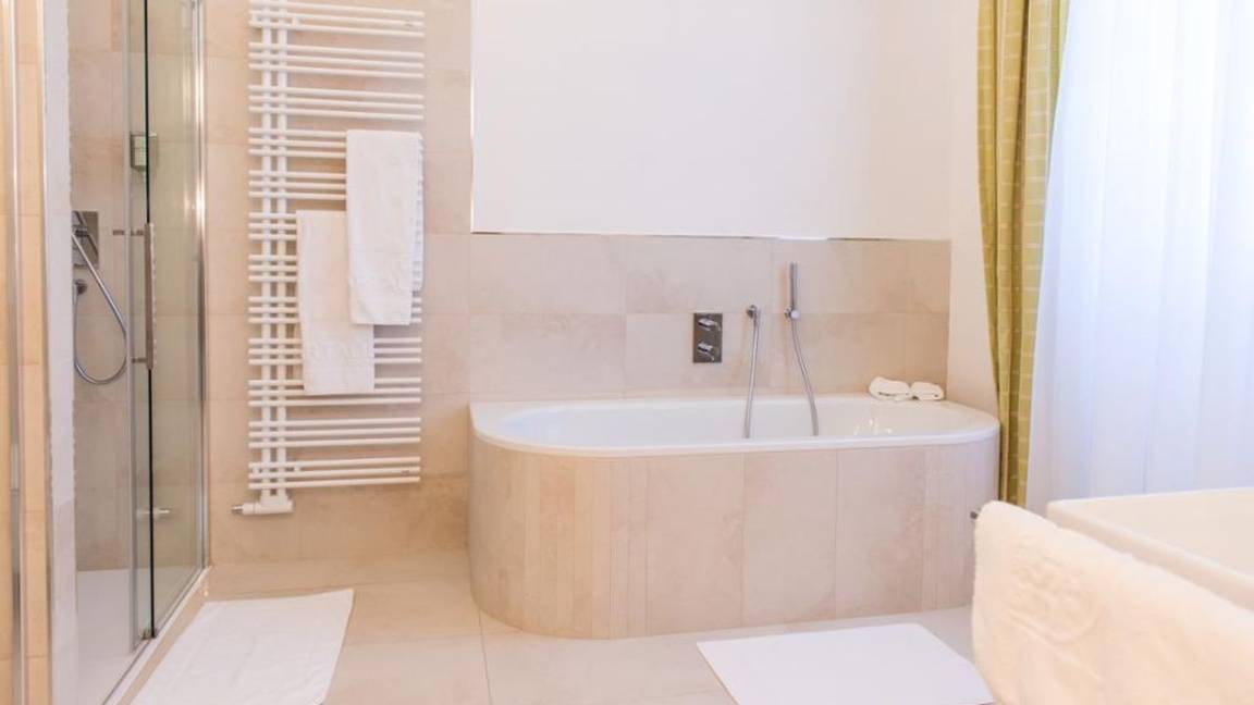 55 M² Hotel ∙ 2 Bedrooms ∙ 4 Guests - Lunz am See