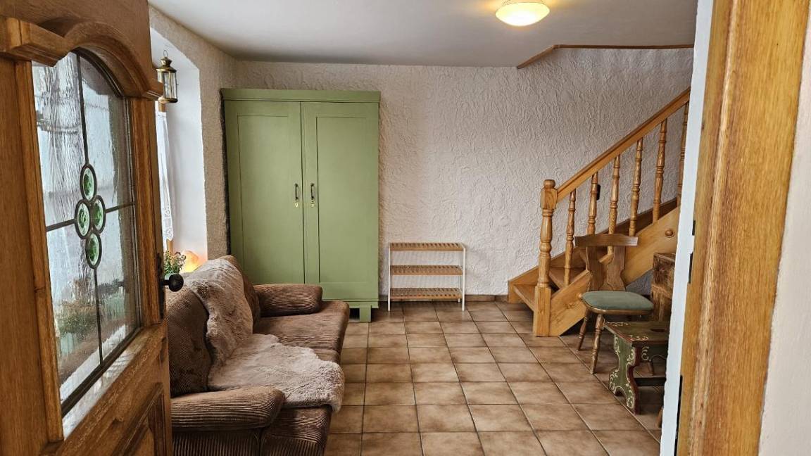 90 M² Ferienwohnung ∙ 3 Schlafzimmer ∙ 7 Gäste - Hausen
