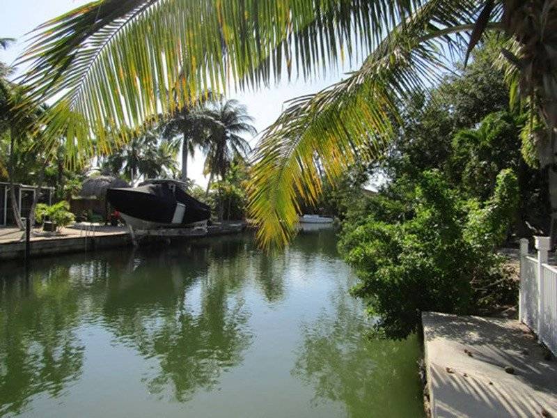 House ∙ 2 Bedrooms ∙ 4 Guests - Big Pine Key, FL