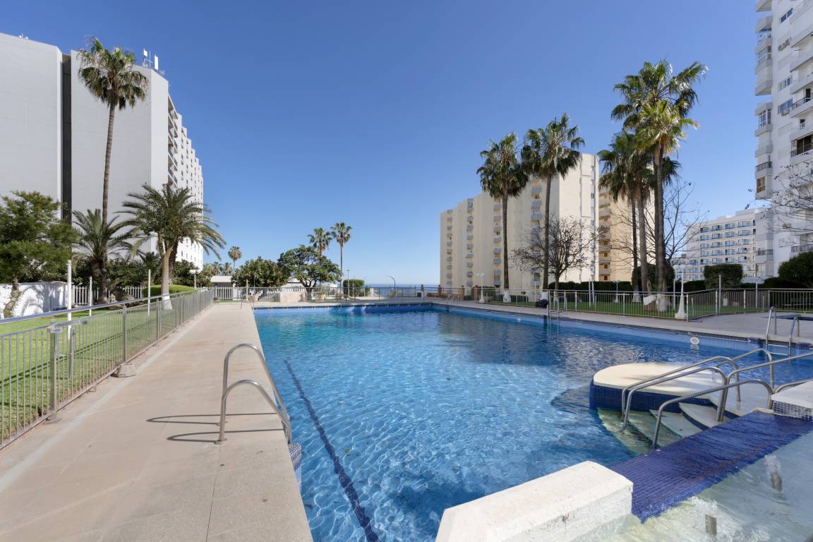 80 M² Apartamento ∙ 2 Habitaciones ∙ 5 Huéspedes - Benalmádena