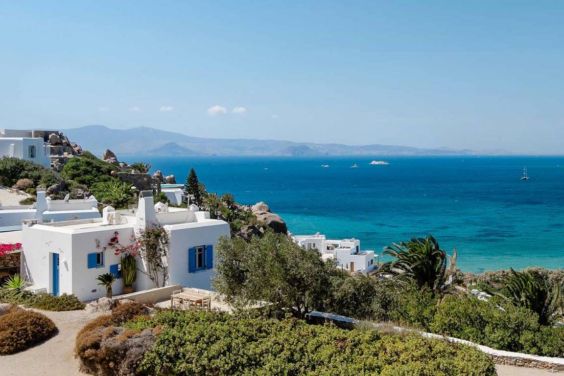 155 M² Villa ∙ 4 Bedrooms ∙ 8 Guests - Naxos, Greece