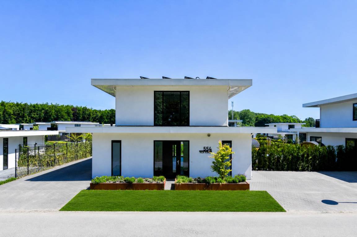 228 M² Huis ∙ 4 Slaapkamers ∙ 8 Gasten - Zeewolde