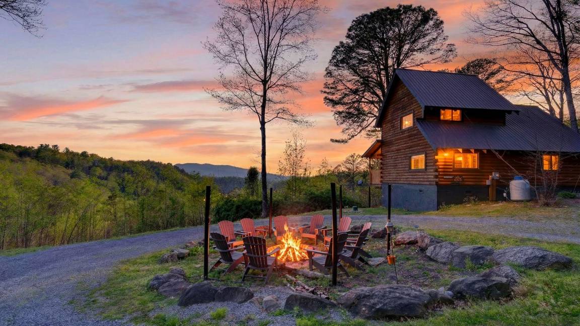 102 M² House ∙ 2 Bedrooms ∙ 6 Guests - Townsend, TN