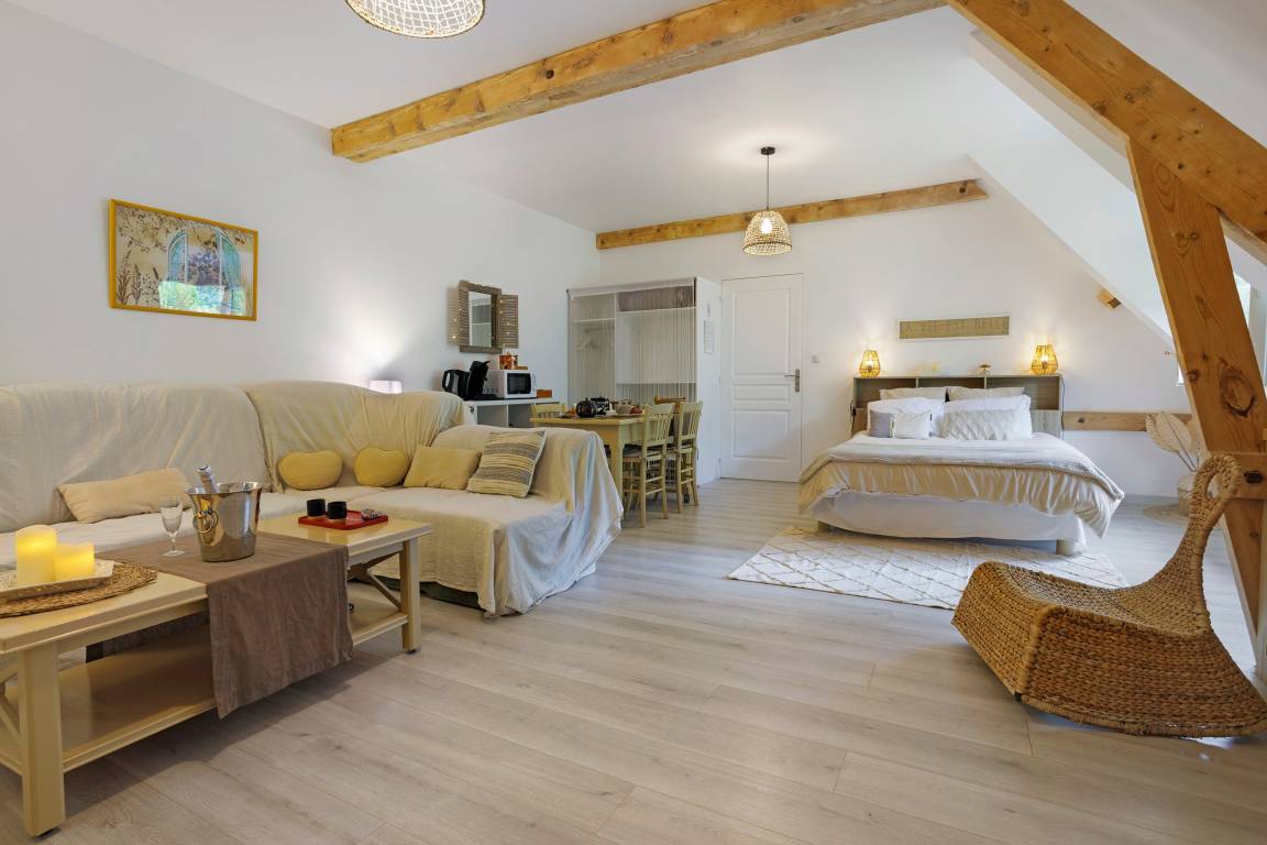 45 M² Bed & Breakfast ∙ 1 Habitación ∙ 3 Huéspedes - Boulazac