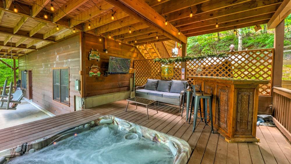 Cabin ∙ 4 Bedrooms ∙ 8 Guests - Mineral Bluff, GA