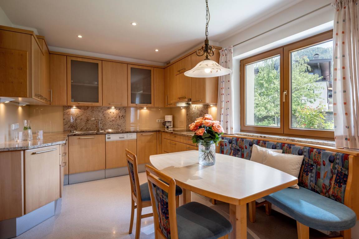 74 M² Ferienwohnung ∙ 2 Schlafzimmer ∙ 4 Gäste - Ellmau