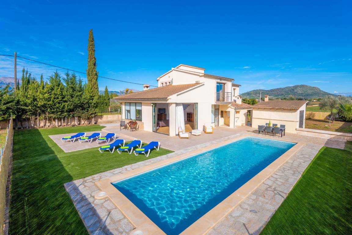 250 M² Villa ∙ 3 Schlafzimmer ∙ 6 Gäste - Inca