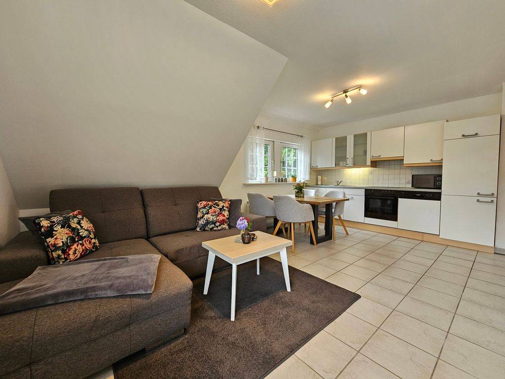 65 M² Ferienwohnung ∙ 1 Schlafzimmer ∙ 3 Gäste - Uplengen