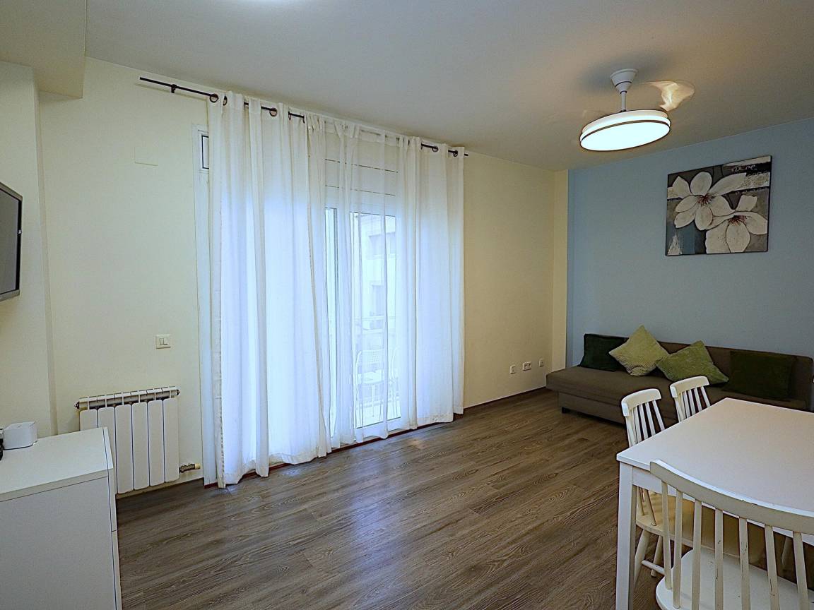 52 M² Apartamento ∙ 2 Habitaciones ∙ 5 Huéspedes - Blanes
