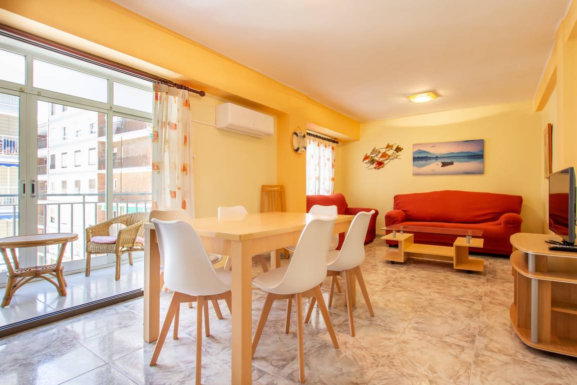73 M² Apartamento ∙ 2 Habitaciones ∙ 6 Huéspedes - Sueca