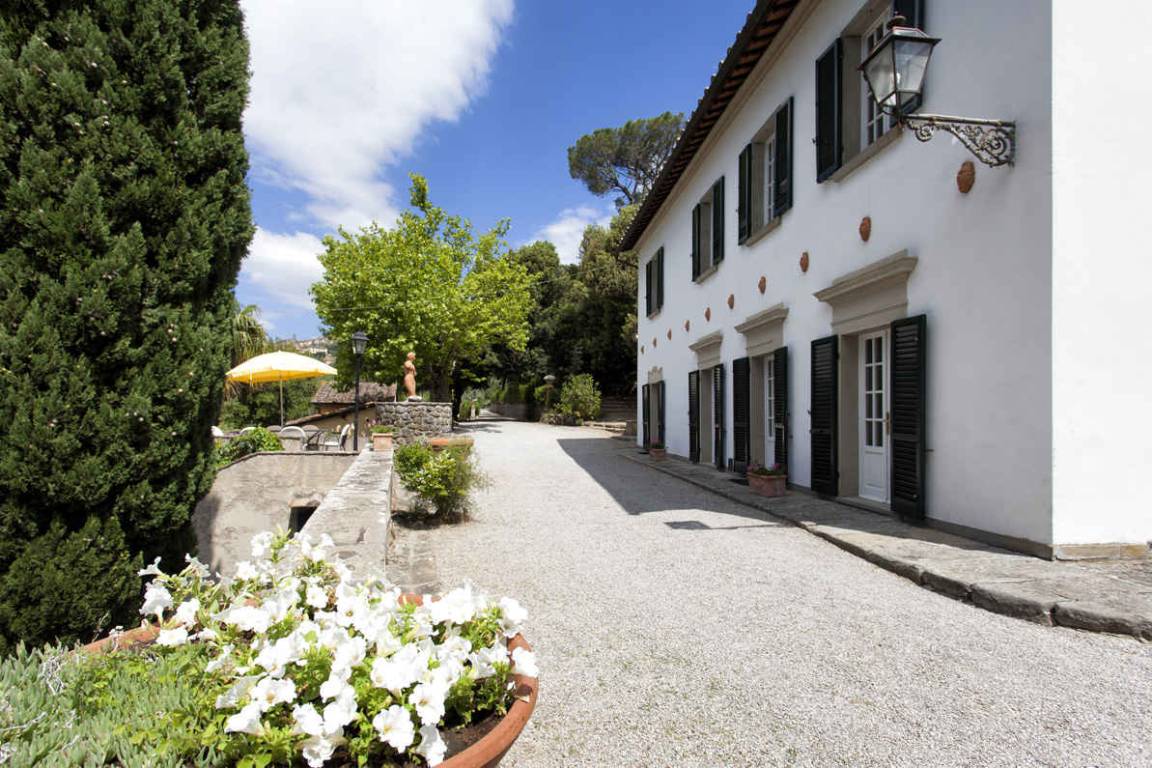 250 M² Villa ∙ 5 Bedrooms ∙ 14 Guests - Cortona