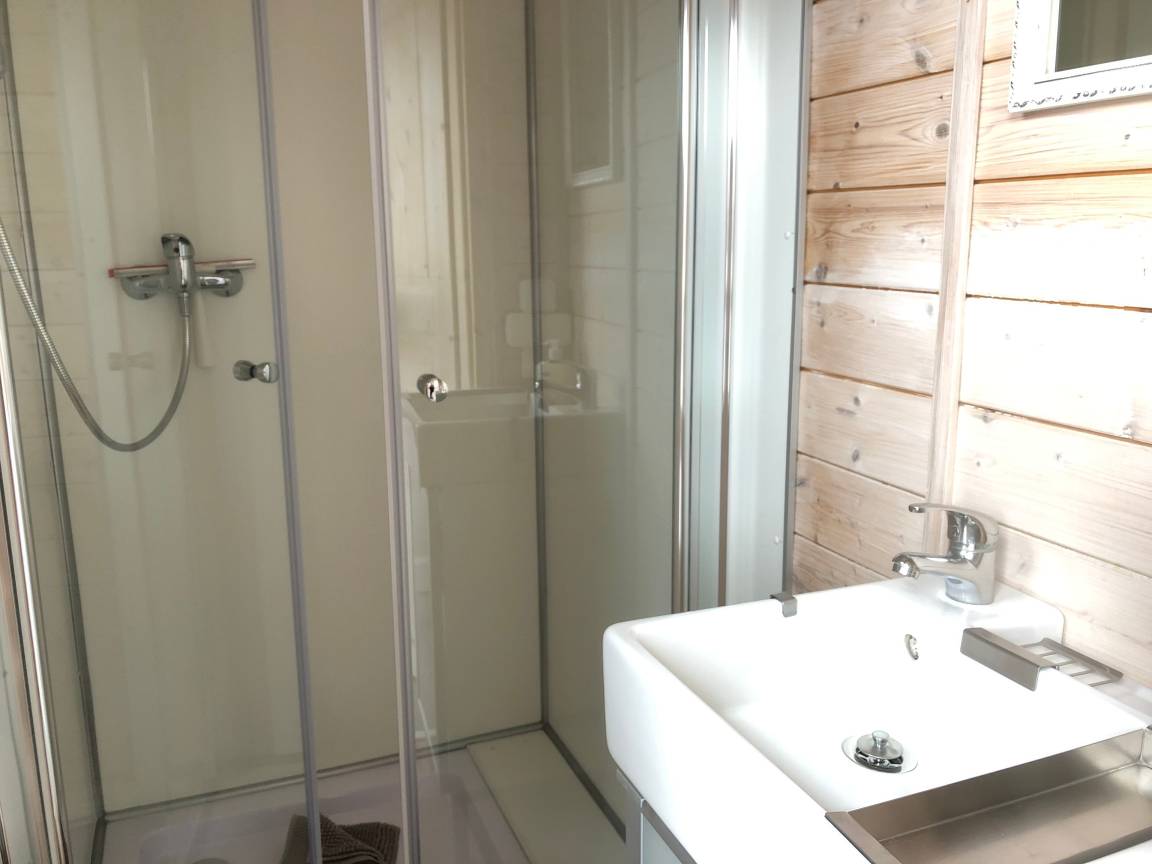 26 m² Hausboot ∙ 1 Schlafzimmer ∙ 2 Gäste – Bild 10