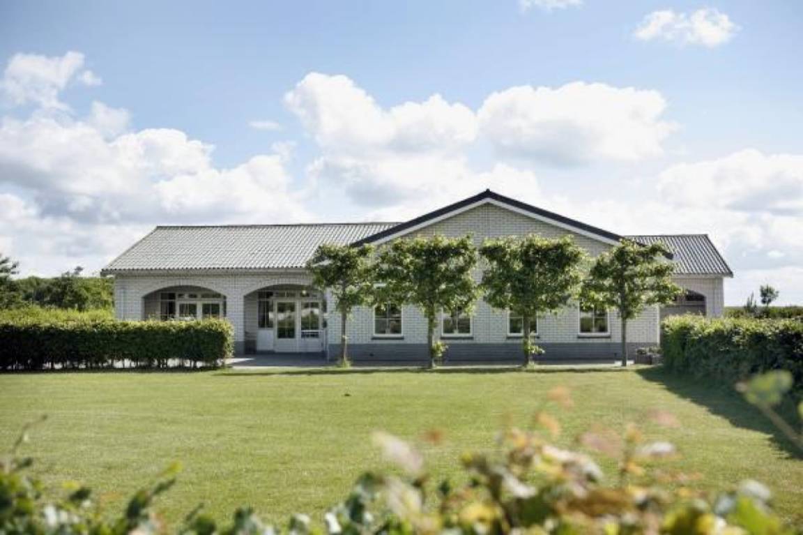 458 M² Maison De Vacances ∙ 10 Chambres ∙ 40 Personnes - Renesse